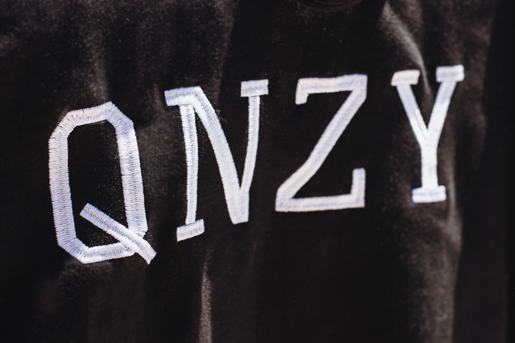 QNZY, Embroidered